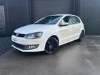 Volkswagen Polo 1.2 benzine - 2011 - airco - alu velgen, Auto's, Voorwielaandrijving, Euro 5, Stof, Zwart