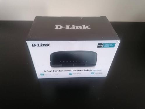 D-Link DES-1008D Switch 8 Ports Ethernet 10/100mbps, Computers en Software, Netwerk switches, Zo goed als nieuw, Ophalen of Verzenden