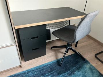 Bureau  beschikbaar voor biedingen