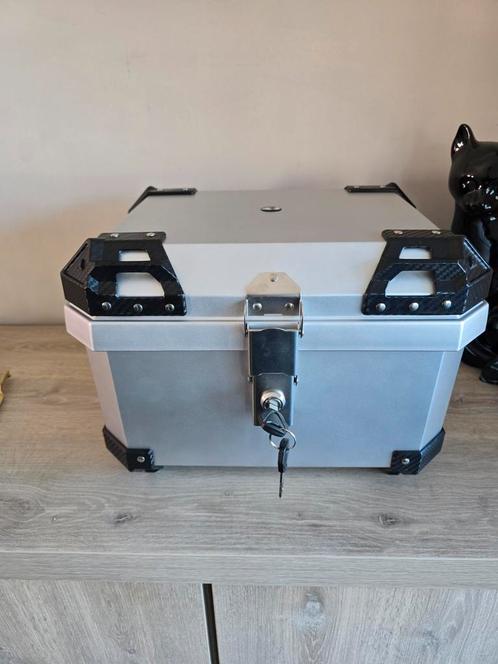 Fonkelnieuwe topkoffer 36 liter, Motoren, Accessoires | Koffers en Tassen, Zo goed als nieuw, Ophalen of Verzenden
