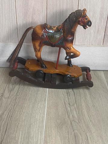 Houten Schommelpaard beschikbaar voor biedingen