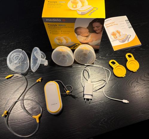 Medela Freestyle handsfree kolf met extra onderdelen, Kinderen en Baby's, Babyvoeding en Toebehoren, Zo goed als nieuw, Ophalen
