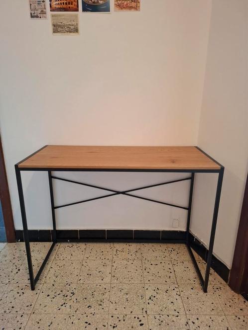 Tafeltje/bureau, Huis en Inrichting, Tafels | Sidetables, Zo goed als nieuw, Ophalen