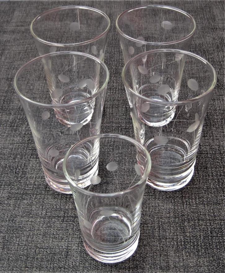 Vintage handgeslepen glaasjes, Antiek en Kunst, Antiek | Glaswerk en Kristal, Ophalen of Verzenden