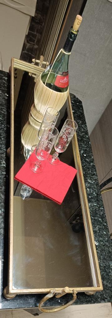 Grote dienblad spiegel te koop., Antiek en Kunst, Antiek | Spiegels, Ophalen