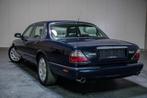 Daimler Super V8 Jaguar 4.0 V8 / MEMORY SEATS / HISTORIEK, Auto's, Automaat, Achterwielaandrijving, Blauw, Leder