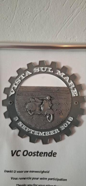 Metalen plaquette vespa beschikbaar voor biedingen