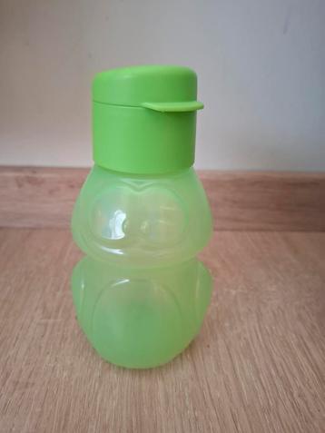 Jolie bouteille à boire en forme de grenouille | Tupperware  disponible aux enchères