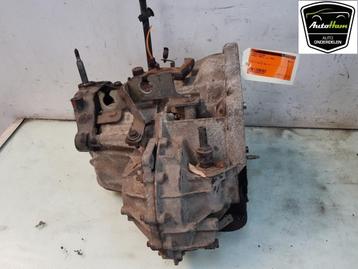 VERSNELLINGSBAK SCHAKEL Renault Trafic New (FL) beschikbaar voor biedingen