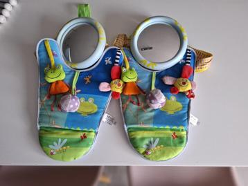 2x Speelcenter auto met spiegel Taf Toys beschikbaar voor biedingen