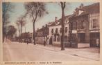 1900 - FRANCE - Bonnières-s.-Seine: Avenue de la République, Envoi, Avant 1920, Non affranchie, France