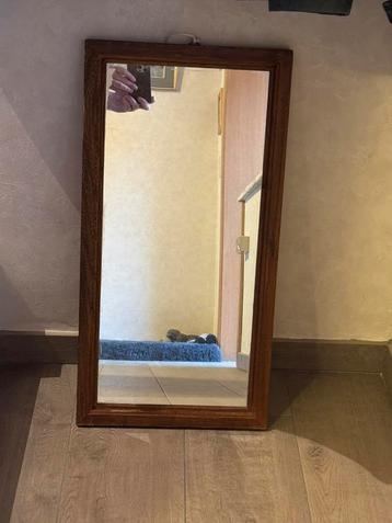 Spiegel beschikbaar voor biedingen