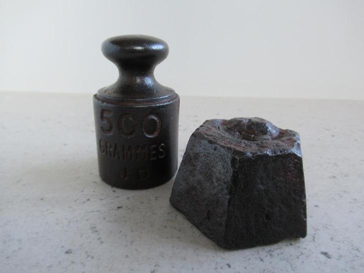 gewichten-gietijzer-bascuul-weegschaal-2x500gr-VINTAGE, Antiek en Kunst, Antiek | Gereedschap en Instrumenten, Ophalen of Verzenden