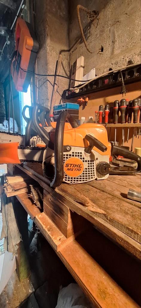 Stihl ms170, Bricolage & Construction, Outillage | Scies mécaniques, Enlèvement
