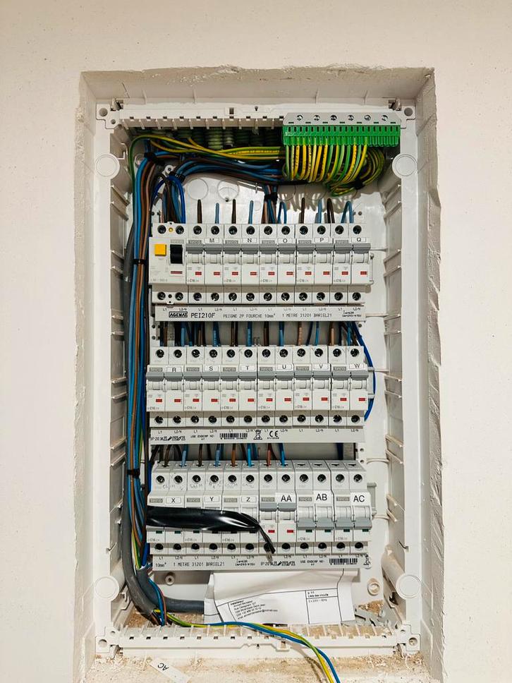 Electricien &  Plombier,Chauffagiste, Services & Professionnels, Électriciens, Service 24h/24, Garantie