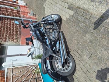 Chopper keeway 125cc de 2015,13200km, Enlèvement