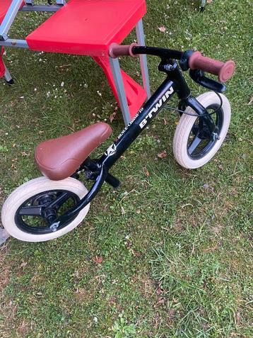 Draisienne BTWIN CR8SR peu servi . beschikbaar voor biedingen