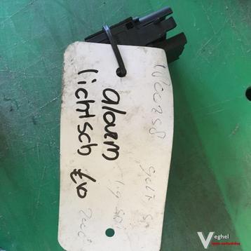 Vw Golf 5 2006 Alarmlichtschakelaar beschikbaar voor biedingen
