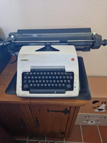 Typemachine olympia, Enlèvement, Utilisé