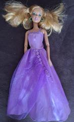 barbie paars met zijkant bloempjeskleed, Ophalen of Verzenden, Zo goed als nieuw, Barbie