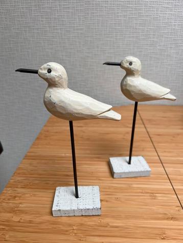 Houten meeuwen. 23 cm H beschikbaar voor biedingen