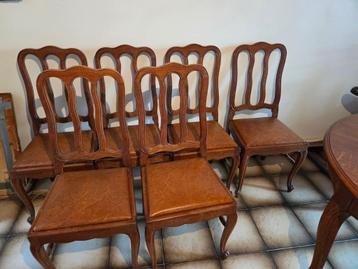 klassieke eetkamerstoelen beschikbaar voor biedingen
