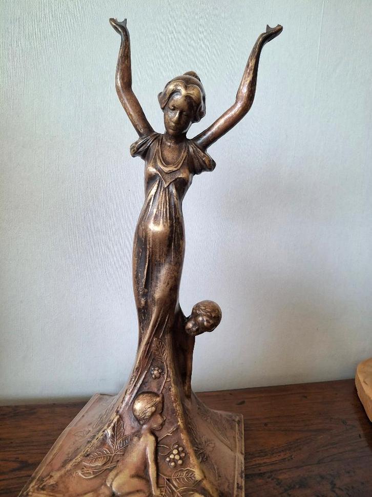 Statue art nouveau bronze /alliage, Antiquités & Art, Antiquités | Bronze & Cuivre, Bronze, Enlèvement ou Envoi