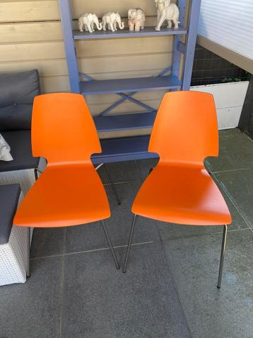 Set van 2 Ikea Vilmar stoelen oranje beschikbaar voor biedingen