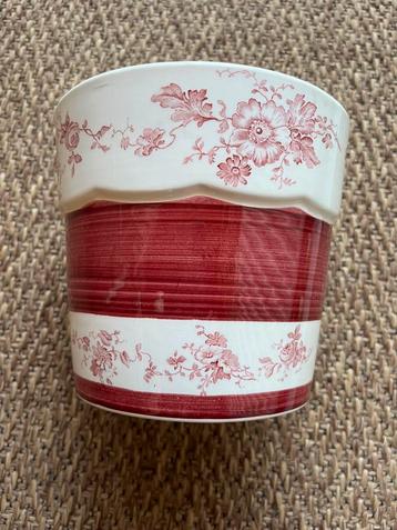 Vintage cache pot beschikbaar voor biedingen