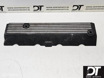 Bobinedeksel rechts BMW E39 M5 S62 11121406033 beschikbaar voor biedingen
