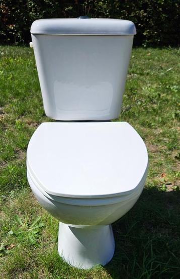 WC met vloeraansluiting beschikbaar voor biedingen