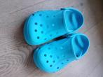 Blue Crocs klomp maat 33 34, zo goed als nieuw, Kinderen en Baby's, Kinderkleding | Schoenen en Sokken, Crocs, Jongen of Meisje