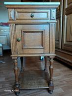 Table de nuit ancienne, Enlèvement