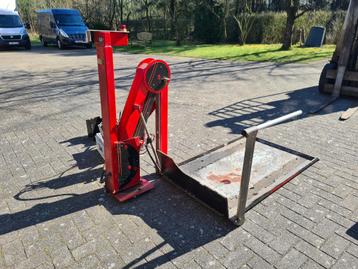 Hydraulische lift voor rolstoel/goederen voor bestelwagen