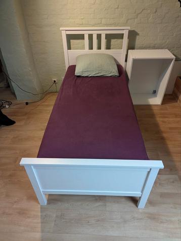 1-persoonsbed nieuw met lattenbodem beschikbaar voor biedingen