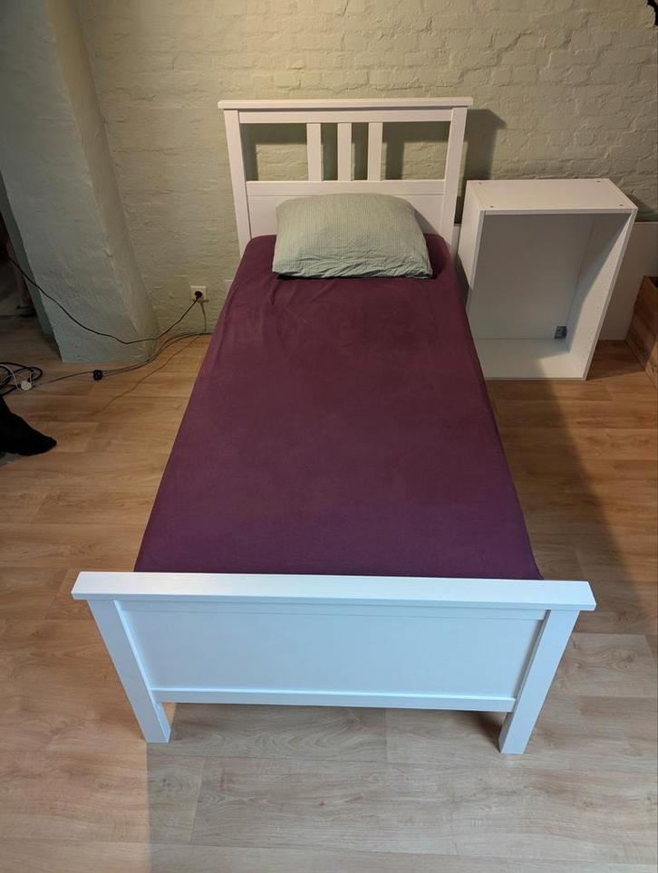 1-persoonsbed nieuw met lattenbodem, Huis en Inrichting, Slaapkamer | Bedden, Zo goed als nieuw, Ophalen