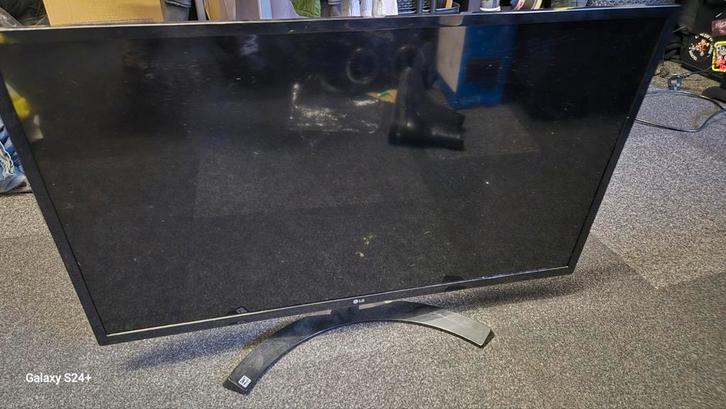 Écran LG 32 pouces comme neuf, Informatique & Logiciels, Moniteurs, HDMI, Gaming, IPS, HD, Envoi