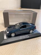 Mercedes CLK Lolitablauw Minichamps 1:43, Hobby en Vrije tijd, Ophalen of Verzenden, Zo goed als nieuw