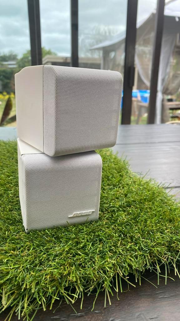 Bieden mag!Bose cube speaker, Audio, Tv en Foto, Luidsprekerboxen, Bose, Ophalen of Verzenden