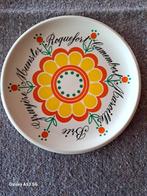 6 assiettes à  fromage avec planche e et coupe fromage, Enlèvement, Comme neuf