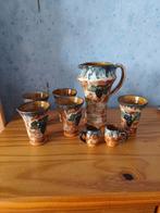 Ensemble pichet et tasses en Grès raisins signé, Antiquités & Art, Antiquités | Vases, Enlèvement ou Envoi