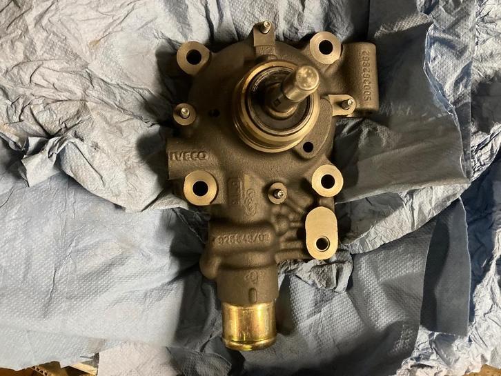 Iveco waterpomp Daily Renault Mascott, Auto-onderdelen, Vrachtwagen-onderdelen, Iveco, Overige Auto-onderdelen, Nieuw, Ophalen