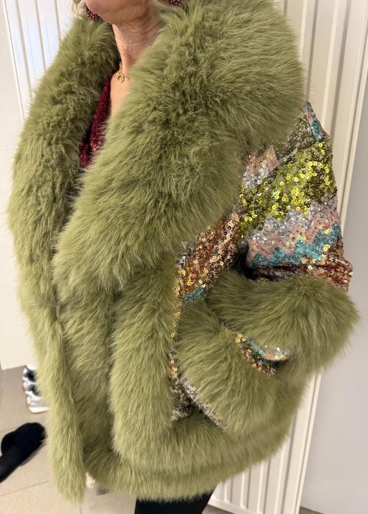 Zeer mooie mantel / jas (fake fur en strass), Kleding | Dames, Jassen | Winter, Nieuw, Maat 38/40 (M), Groen, Ophalen