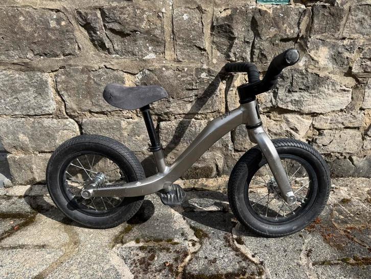 Draisienne Moustache titanium mat, Fietsen en Brommers, Fietsen | Kinderfietsjes, Zo goed als nieuw, Ophalen