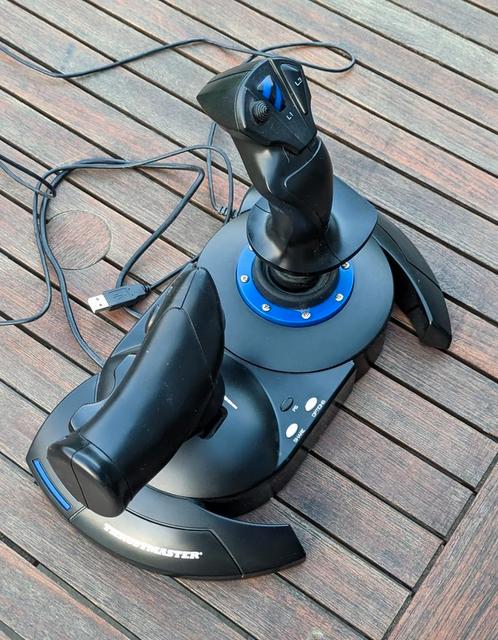 Thrustmaster T.Flight Joystick, Computers en Software, Joysticks, Gebruikt, Ophalen of Verzenden