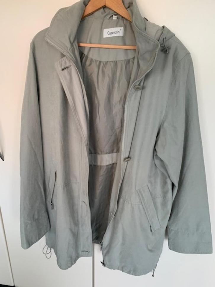 Lichtgroene damesjas Cappuccini maat 38, Kleding | Dames, Jassen | Zomer, Zo goed als nieuw, Maat 38/40 (M), Ophalen of Verzenden