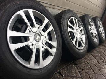 16 inch Peugeot Expert 2 3 velgen 4x8mm winterbanden beschikbaar voor biedingen