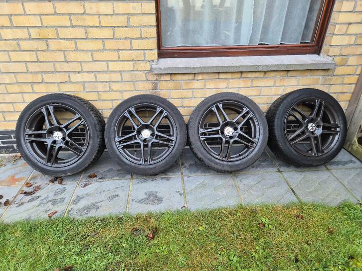 velg en banden, Auto-onderdelen, Banden en Velgen, Banden en Velgen, Winterbanden, 17 inch, 215 mm, Personenwagen, Gebruikt, Ophalen