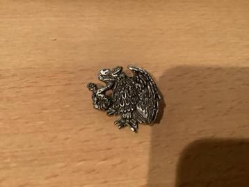 Eagle & Slang Pin - Metaal. beschikbaar voor biedingen