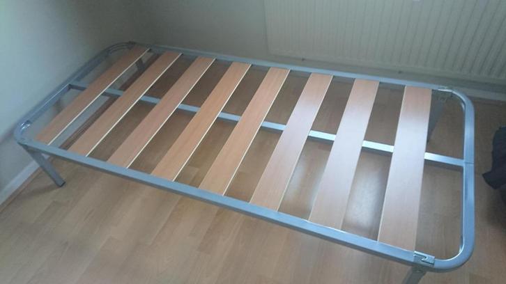 Sommier sur pied + matelas 90 cm largeur, Huis en Inrichting, Slaapkamer | Matrassen en Bedbodems, Zo goed als nieuw, Bedbodem